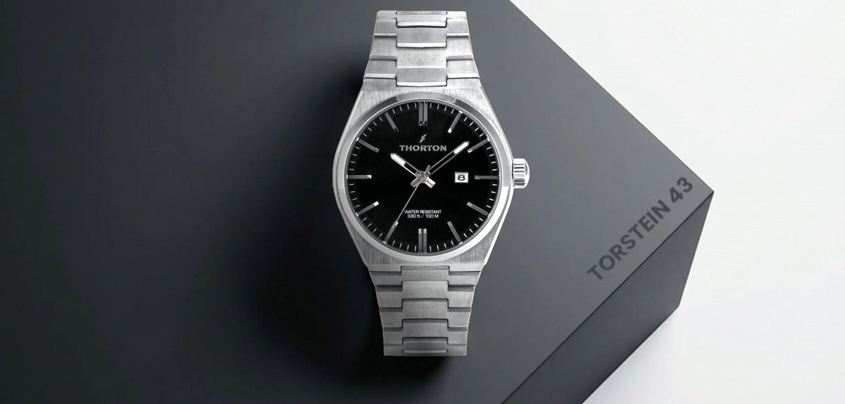 THORTON TORSTEIN 43 Obsidian on its presentation box